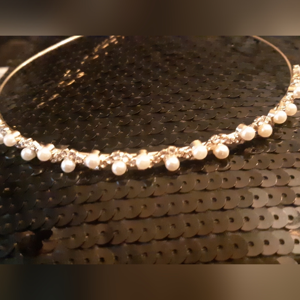 New Elegant Pearl and Gold Headband